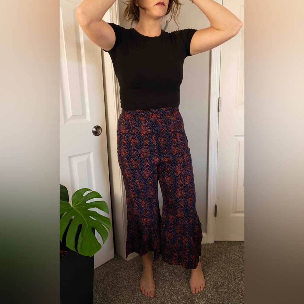 Elevenses Paisley purple and navy blue Bell bottom culottes size 6